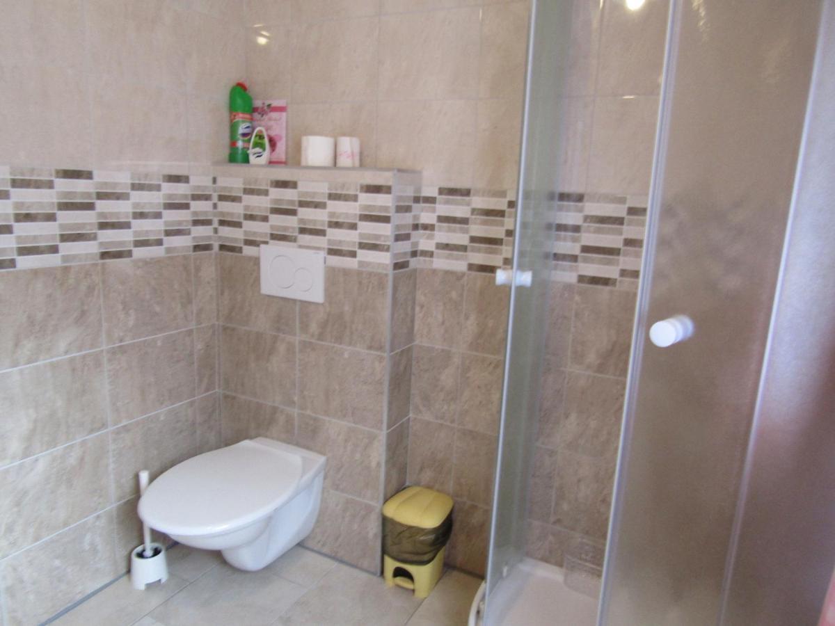Rekreacni Dum Levandule Jince Exterior photo